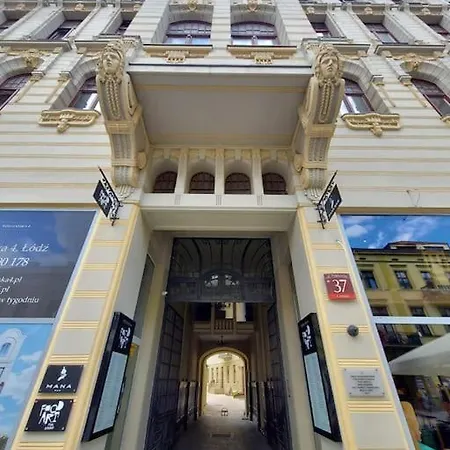 Sloneczna Klimatyzowana Kawalerka W Sercu Miasta - Piotrkowska 37 Lodz  Exterior photo