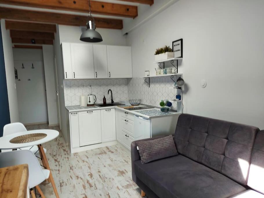 Apartment Sloneczna Klimatyzowana Kawalerka W Sercu Miasta - Piotrkowska 37